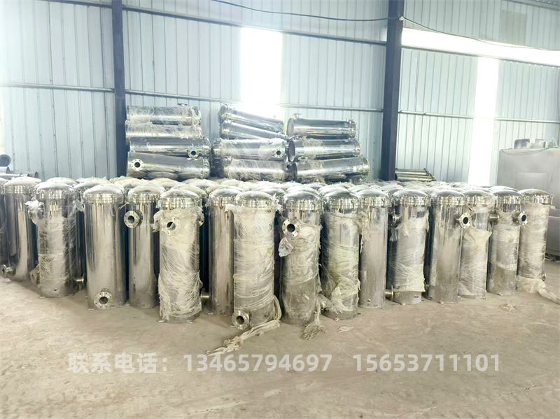 不銹鋼袋式過濾器.jpg 不銹鋼袋式過濾器.jpg