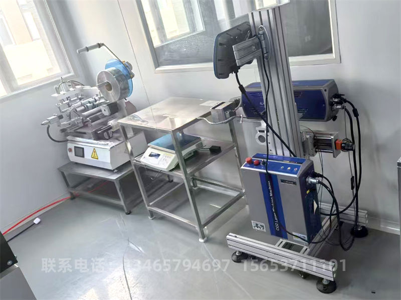 光纖激光打碼機(jī).jpg 光纖激光打碼機(jī).jpg