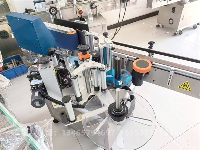 全自動單面貼標機1)jpg.jpg 全自動單面貼標機1)jpg.jpg