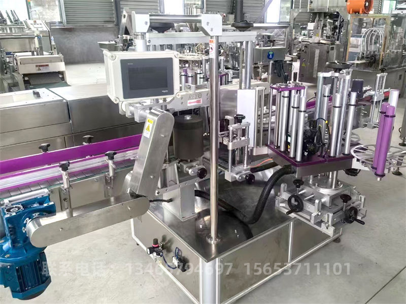 全自動高速雙面貼標機.jpg 全自動高速雙面貼標機.jpg