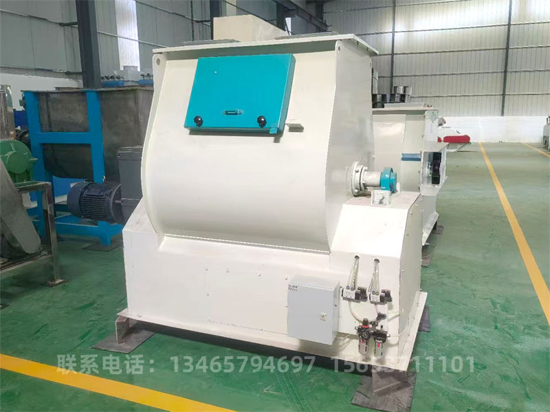 預(yù)混料混合設(shè)備.jpg 預(yù)混料混合設(shè)備.jpg