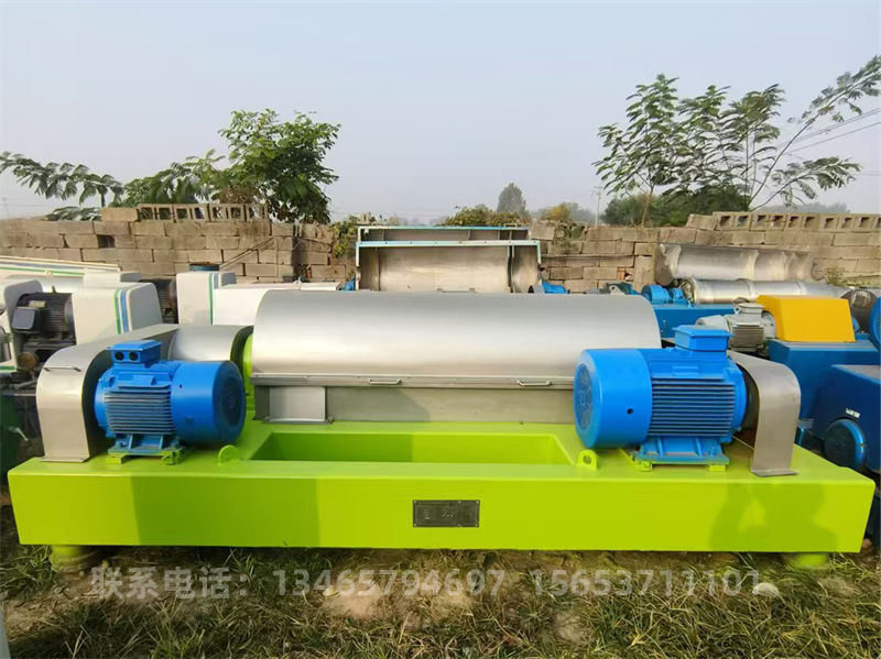 臥式螺旋沉降離心機(jī)1)jpg.jpg 臥式螺旋沉降離心機(jī)1)jpg.jpg