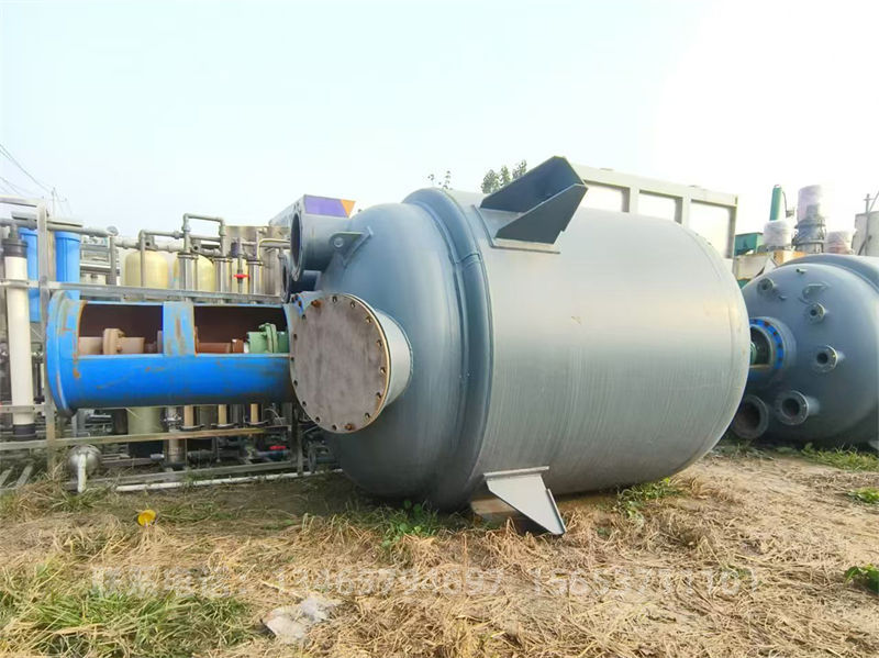 不銹鋼夾套反應(yīng)釜1.jpg 不銹鋼夾套反應(yīng)釜1.jpg