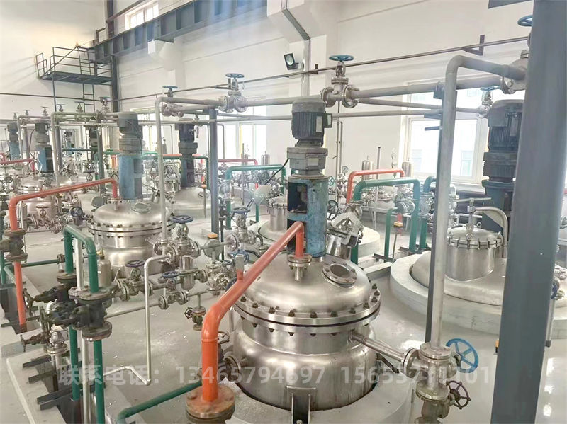 不銹鋼反應釜.jpg 不銹鋼反應釜.jpg