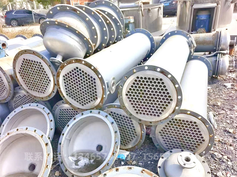 20不銹鋼列管冷凝器.jpg 20不銹鋼列管冷凝器.jpg