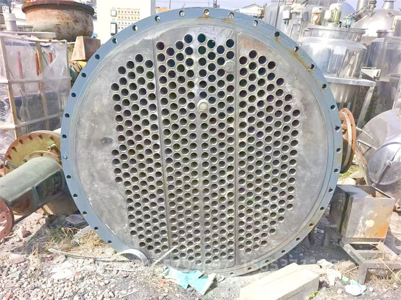 鈦材列管冷凝器.jpg 鈦材列管冷凝器.jpg