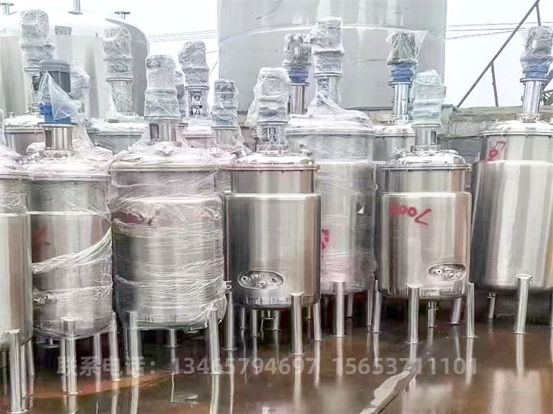 100L微生物發(fā)酵罐.jpg 100L微生物發(fā)酵罐.jpg