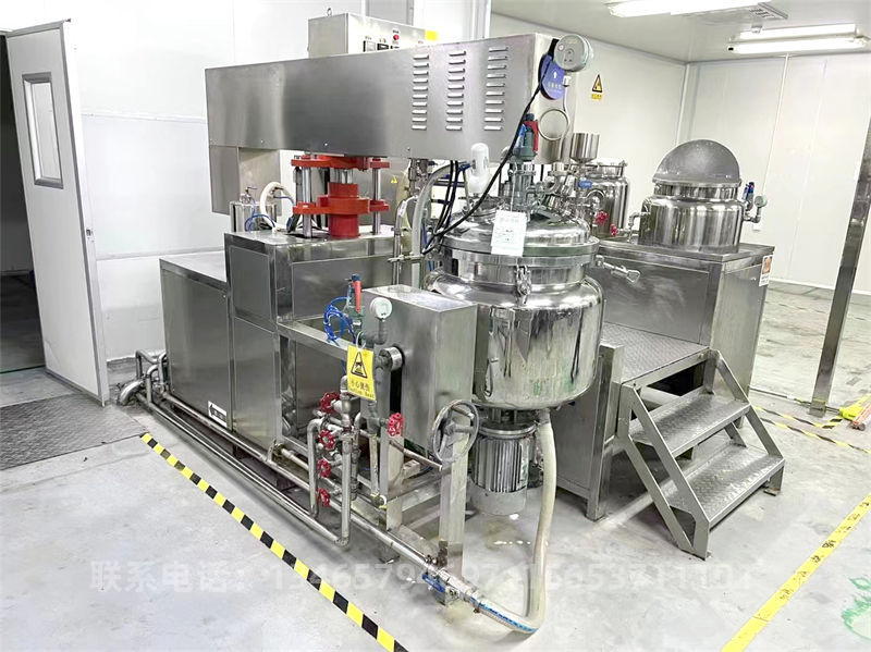 100型真空乳化機(jī).jpg 100型真空乳化機(jī).jpg