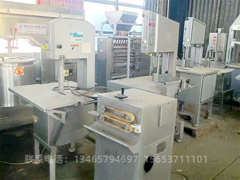 食品鋸骨機(jī).jpg 食品鋸骨機(jī).jpg
